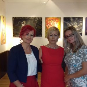 Pavlína Csápaiová s vedúcou múzea Štefániou Petrekovou (vľavo) Pavlína Csápaiová s vedúcou múzea Štefániou Petrekovou (vľavo)