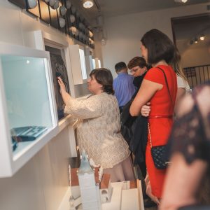Nevidiaci mnohé exponáty spoznávajú hmatom Nevidiaci mnohé exponáty spoznávajú hmatom