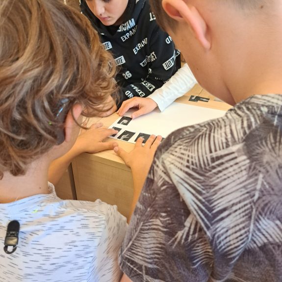 Prekročme bariéru ticha