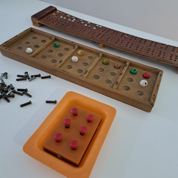 Braillovské tabuľky Braillovské tabuľky.