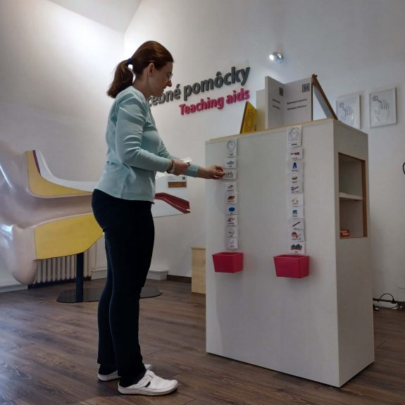 Autizmus, kartičky s denným režimom. Autizmus, kartičky s denným režimom.