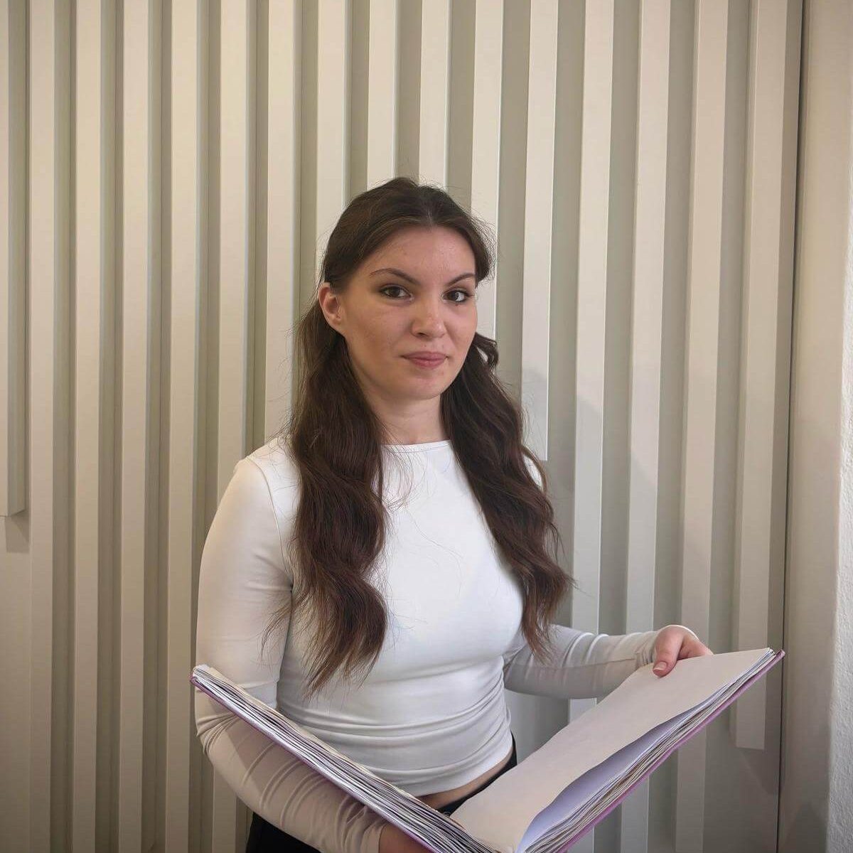 Karin Hrustičová, lektorka, brigádnička