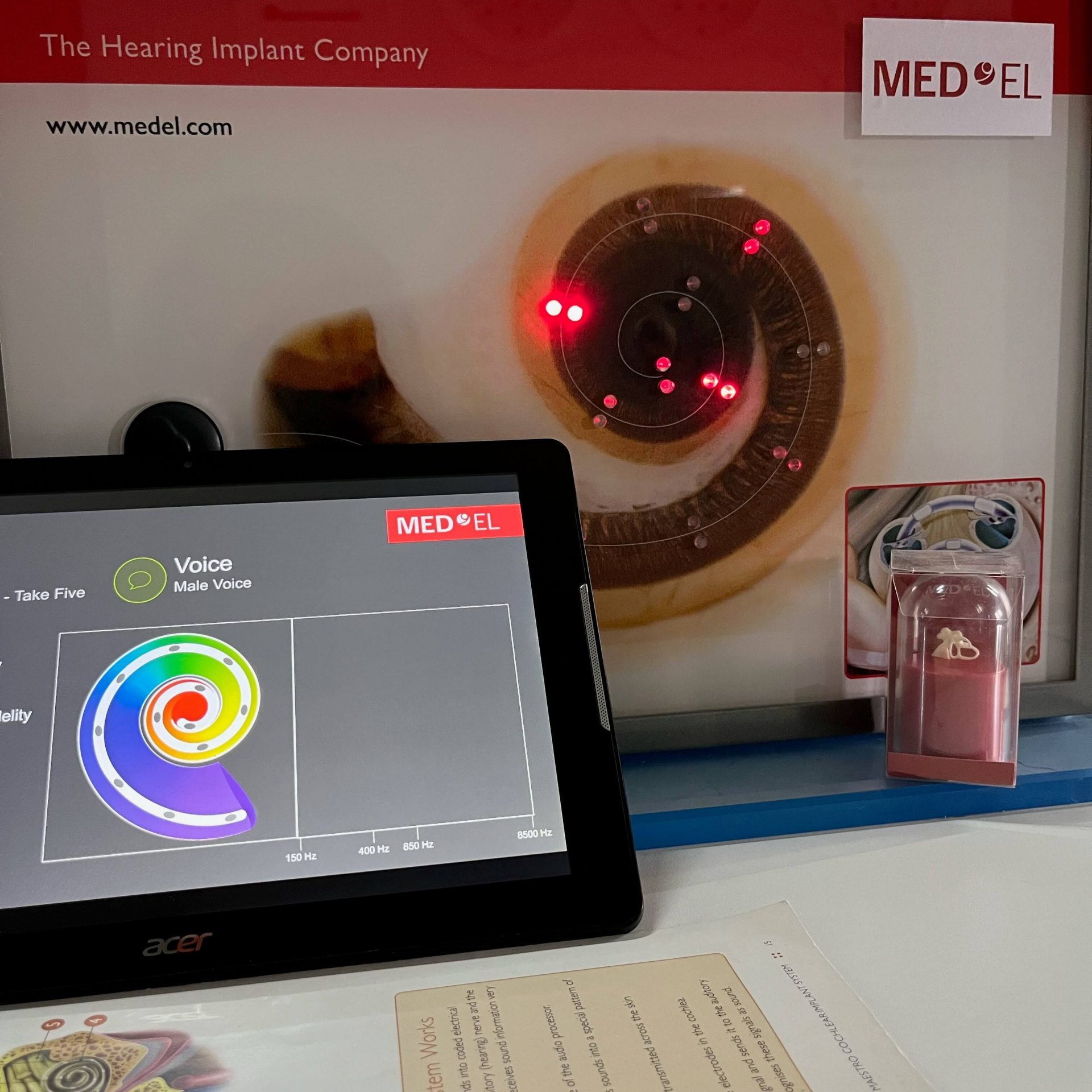 Kochleárny implantát