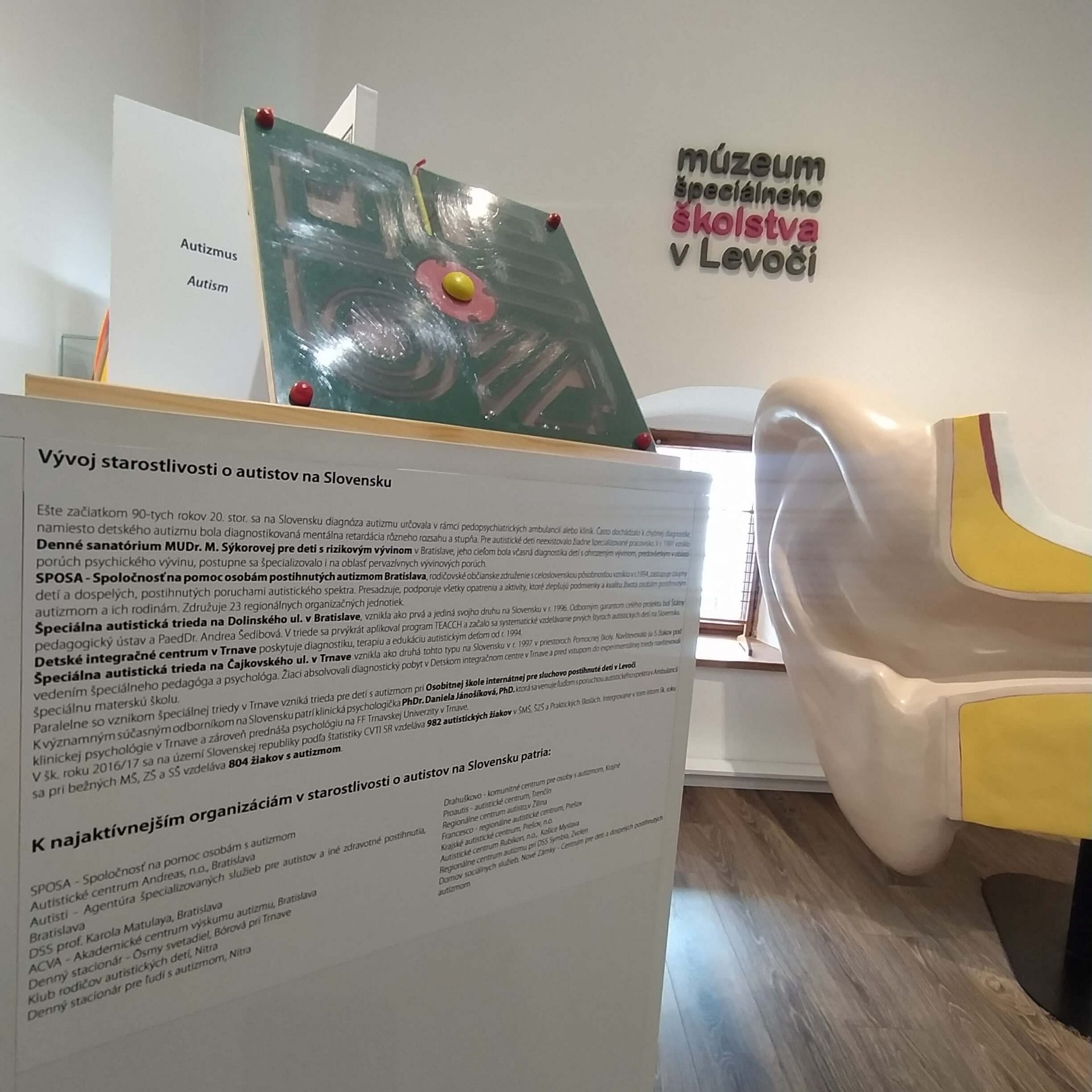 Autizmus. Múzeum špeciálneho školstva v Levoči.