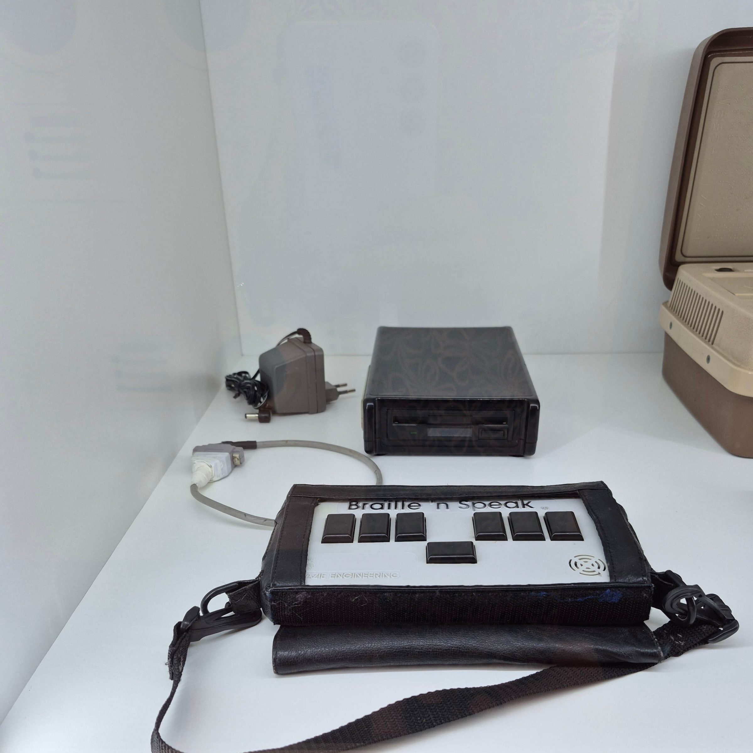 elektronický zápisník pre nevidiacich Braille´n Speak