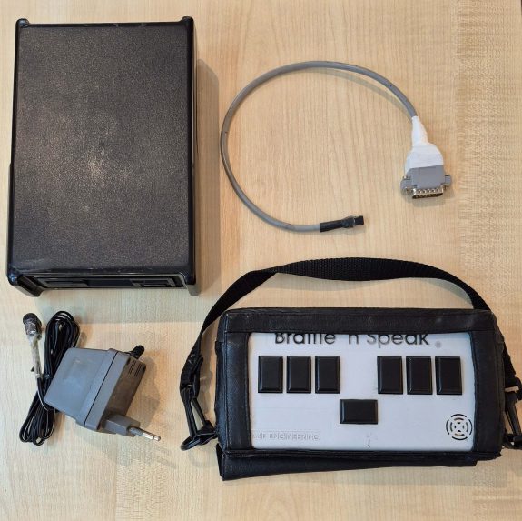elektronický zápisník pre nevidiacich Braille´n Speak