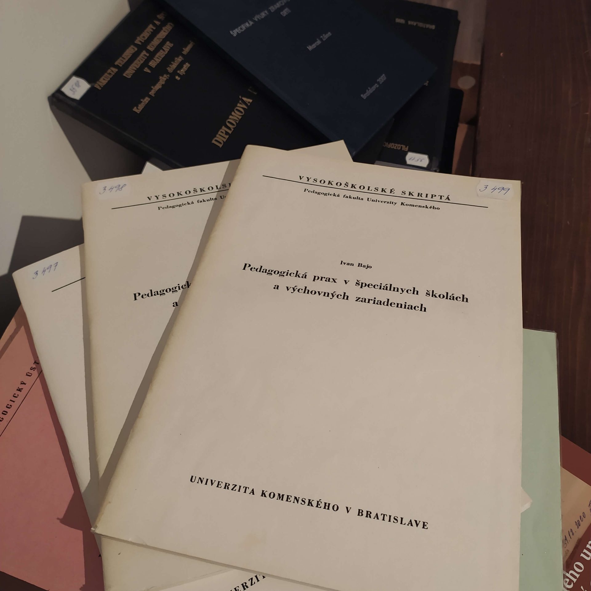 Knihy v Múzeu špeciálneho školstva v Levoči.