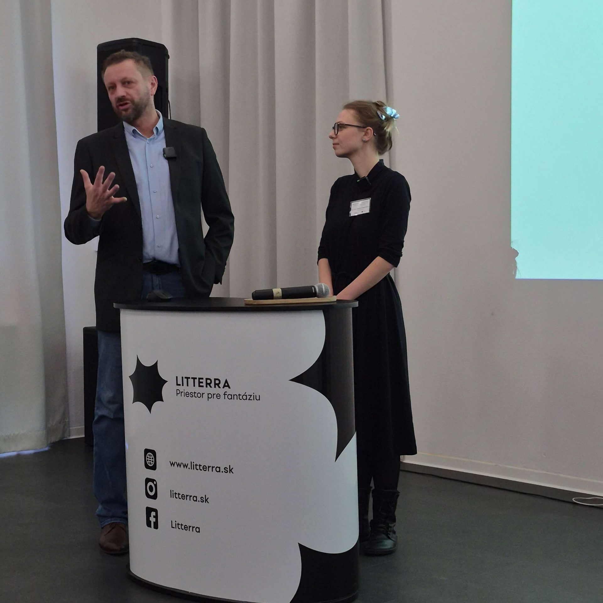 Prednášajúci na konferencii Umenie bez bariér.