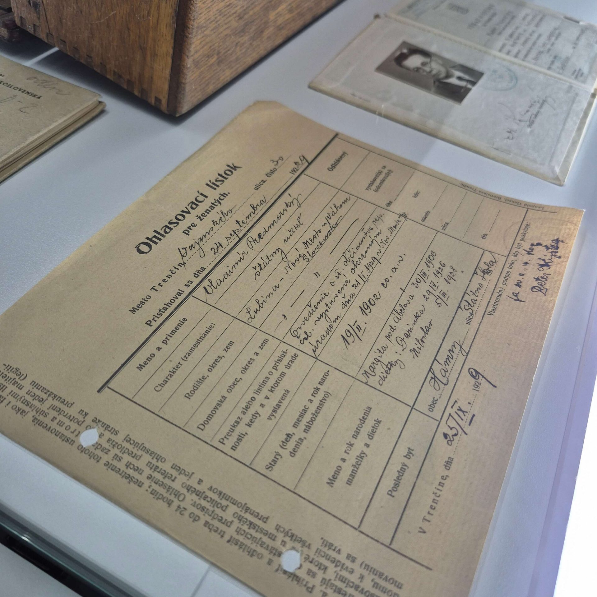 Ohlasovací lístok pre ženatých.