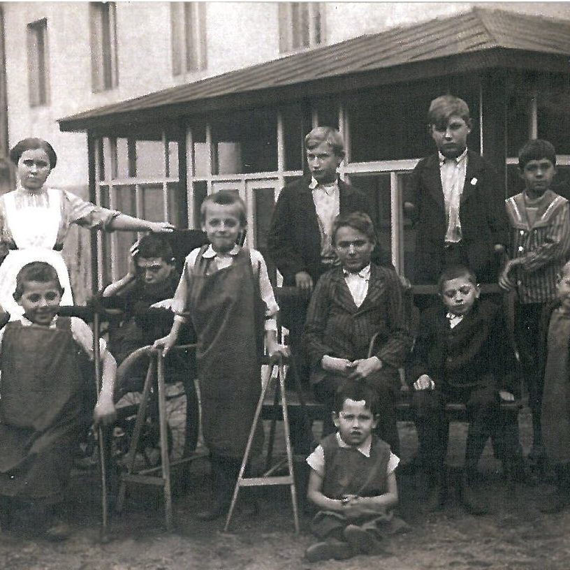 Historický pohľad na deti v ústave.