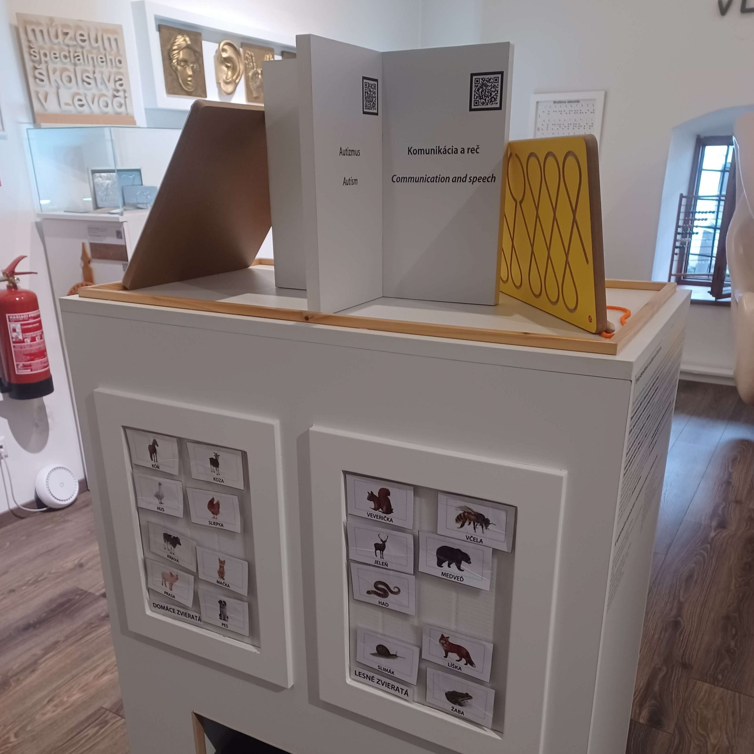 Učebné pomôcky pre študentov s PAS.